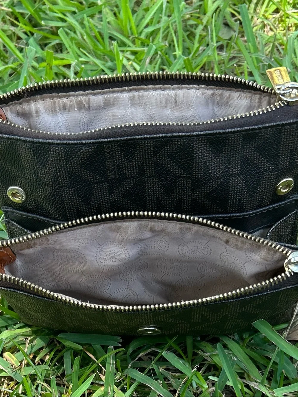 Michael Kors compact michael